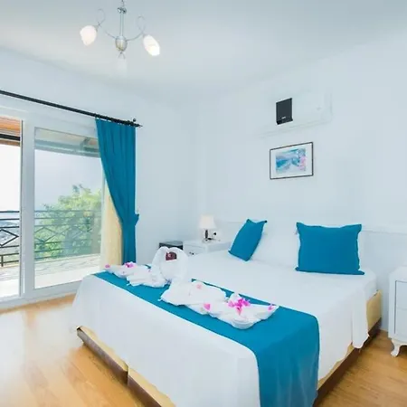 Madiha - Lovely Views Of And The Bay Holiday home *